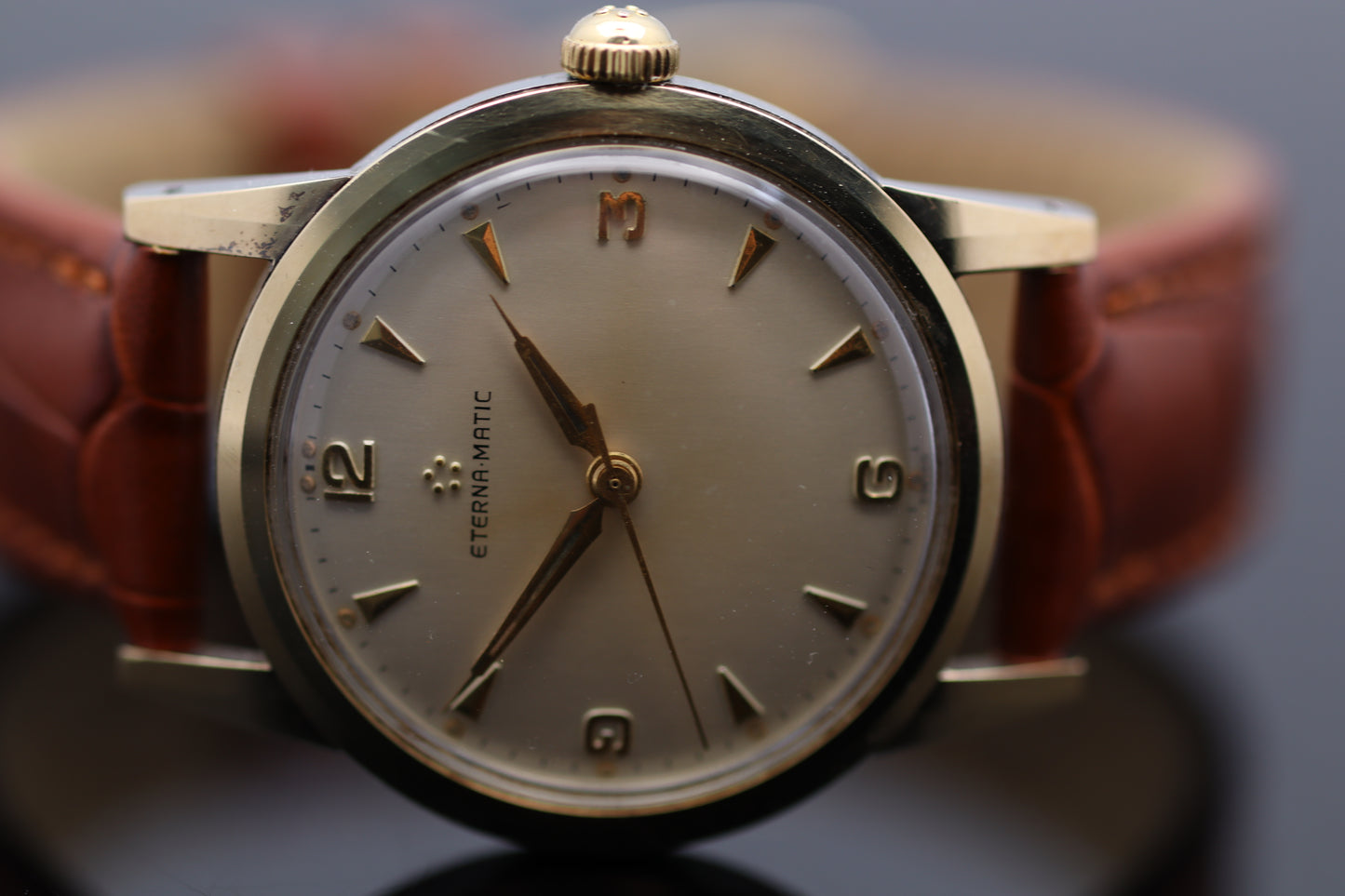 Eterna-Matic Ref. 4141 - Vintage Automatik (Stahl/Gold, 33mm, ca. 1960er Jahre)