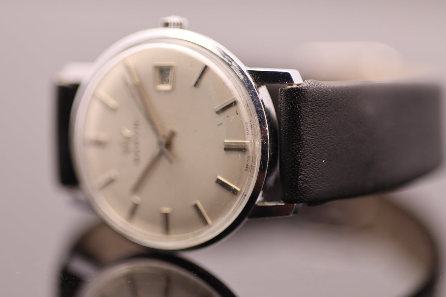 Marvin Handaufzug Cal. 520 – 35 mm – Datum – inkl. Originalbox & Echtheitszertifikat